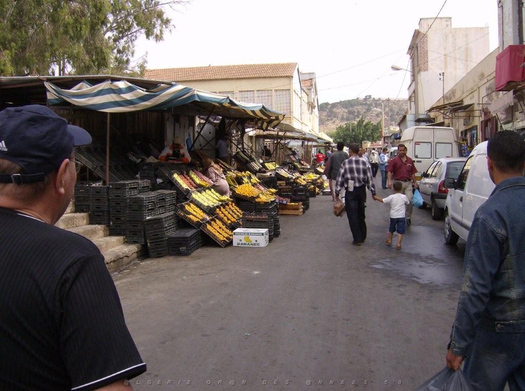 ORAN JUIN 2007 LE MARCHE A ARZEW.jpg